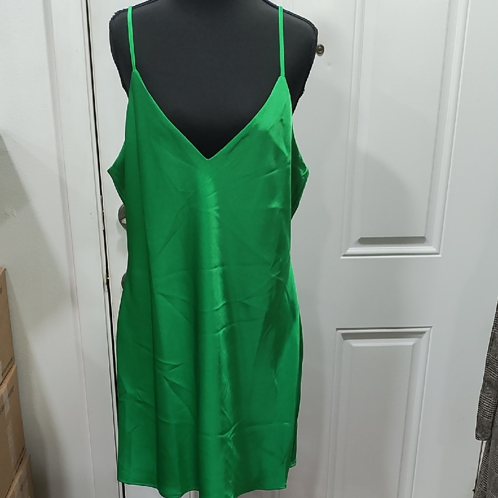 Gianni Bini Vibrant Green Satin Chemise